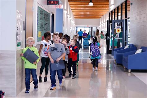 Sandbrock ranch elementary - Sandbrock Ranch Elementary School. School Summary Sandbrock Ranch Elementary School is located at 1307 N LOCUST ST, DENTON, TX, 76201. The school is part of DENTON ISD. To contact the school, call . Enrollment. 0. Is Charter. No.